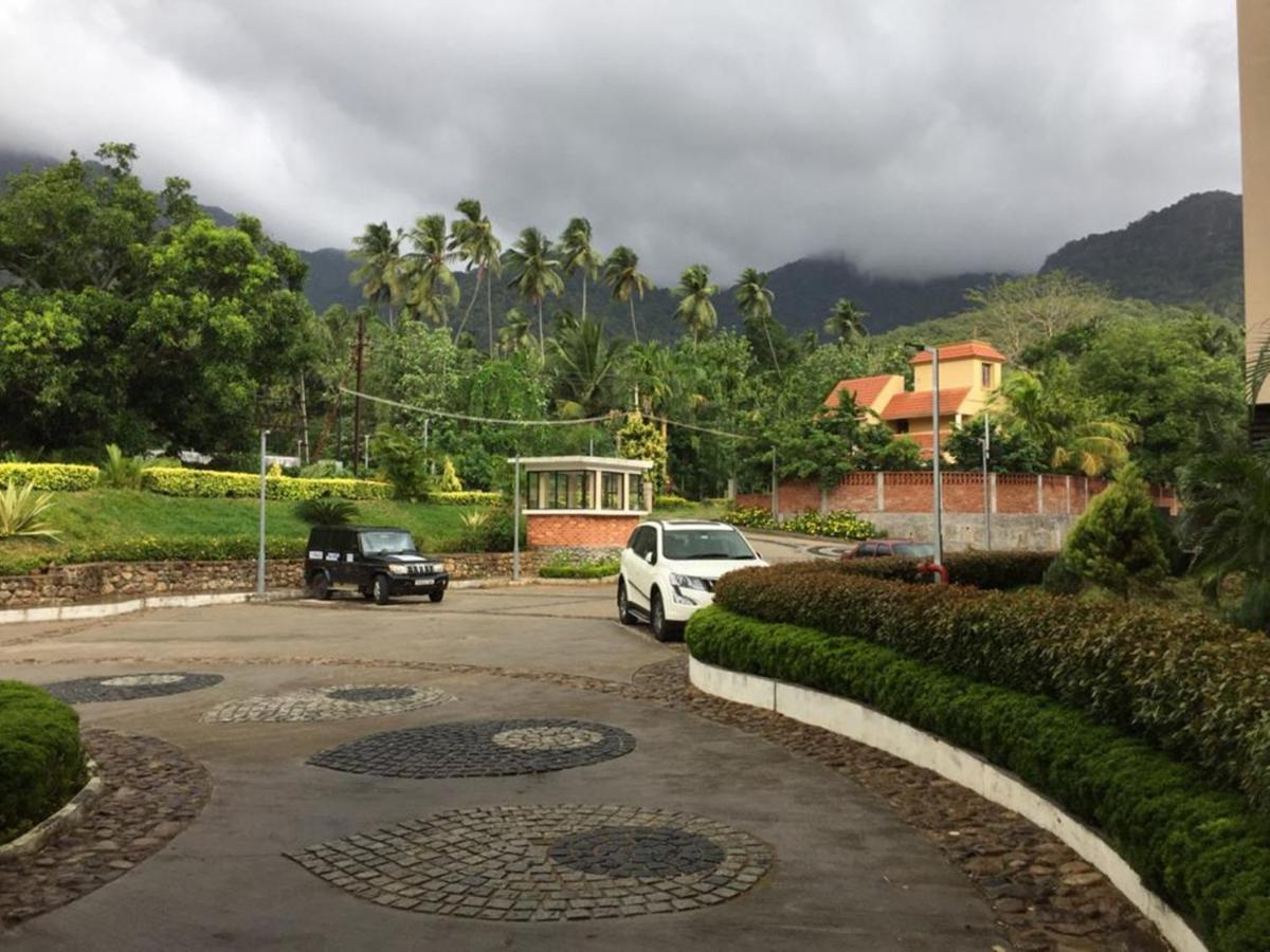 Five Falls Resort Kuttālam Exterior foto